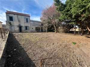 maison-villa à la vente -   63310  VILLENEUVE-LES-CERFS, surface 145 m2 vente maison-villa - APR745873